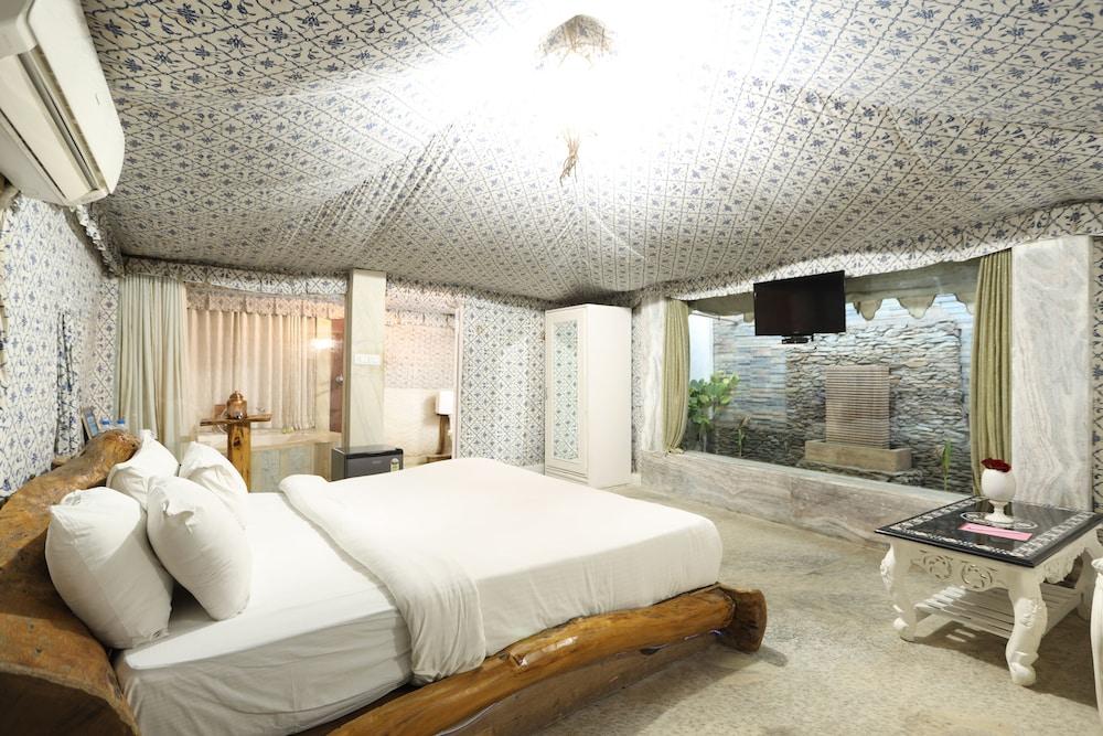 Lohagarh Fort Resort Kukas Εξωτερικό φωτογραφία